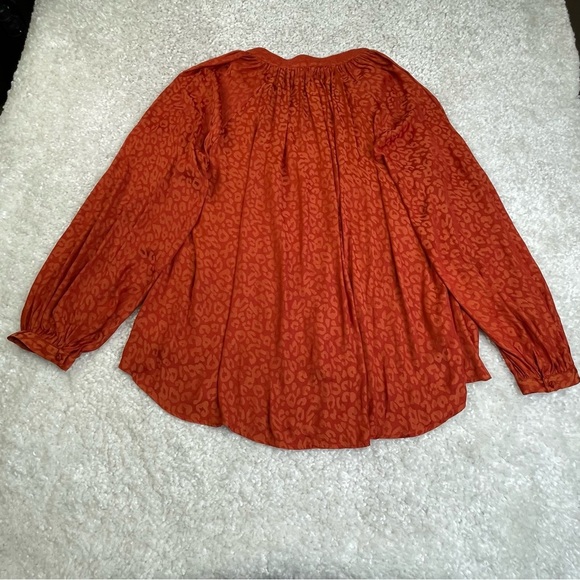 NWT crown & ivy rust icon peasant top boho gypsy leopard animal print L - Picture 3 of 11